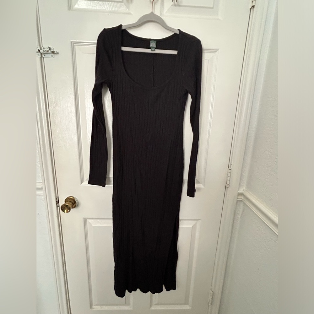 wild fable Black Ribbed Scoop-Neck Long Sleeve Maxi Dress